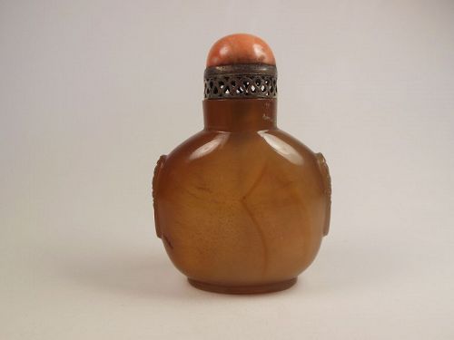 Amber tone 19th Century Agate Snuff Bottle
