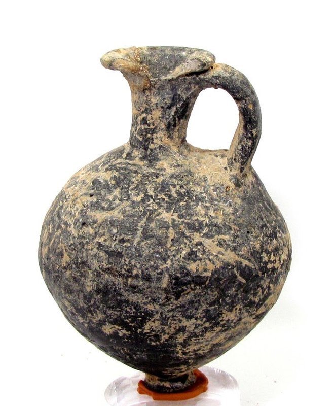 A CANAANITE TERRACOTTA  PERFUME JUGLET