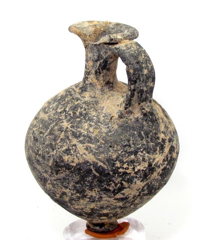 A CANAANITE TERRACOTTA  PERFUME JUGLET