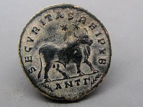 A ROMAN BRONZE COIN OF JULIAN II (THE PHILOSOPHER)