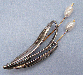 Handmade Sterling and Pearl Cattails Pin