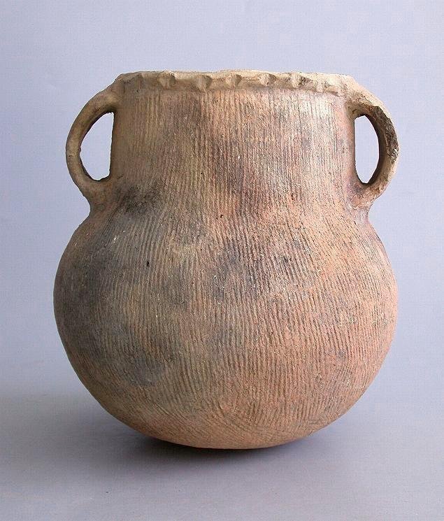 Rare Chinese Neolithic Pottery Jar (Xindian Culture c.1200 - 500 BC)