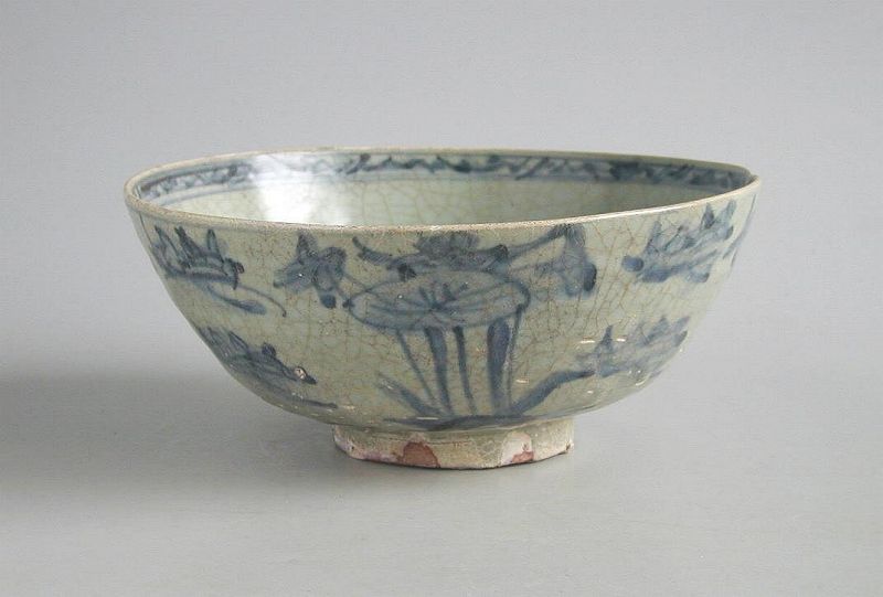 Large Chinese Ming Dynasty Blue & White Porcelain Bowl - Ducks