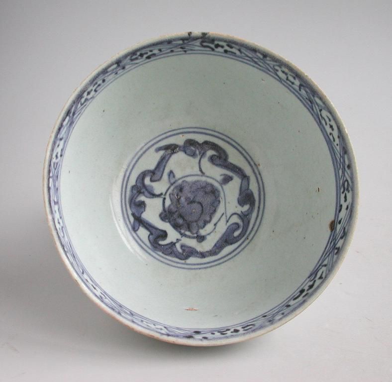 Large Chinese Ming Dynasty Blue & White Porcelain Bowl - Jiajing