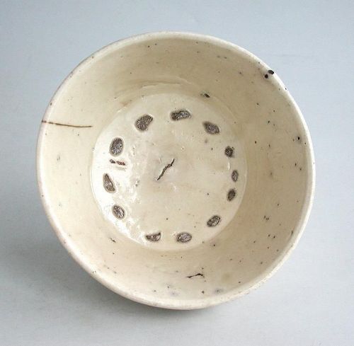 Korean Glazed Porcelain Bowl - Joseon Dynasty