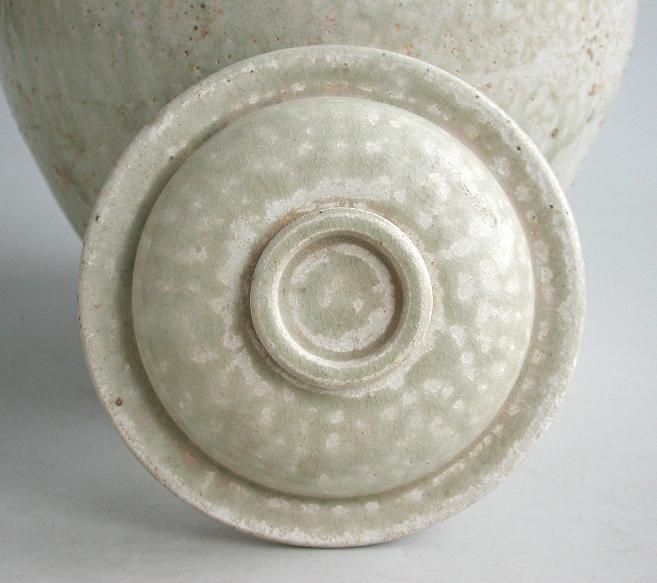 Rare Chinese Tang Dynasty Stoneware Jar with Cover