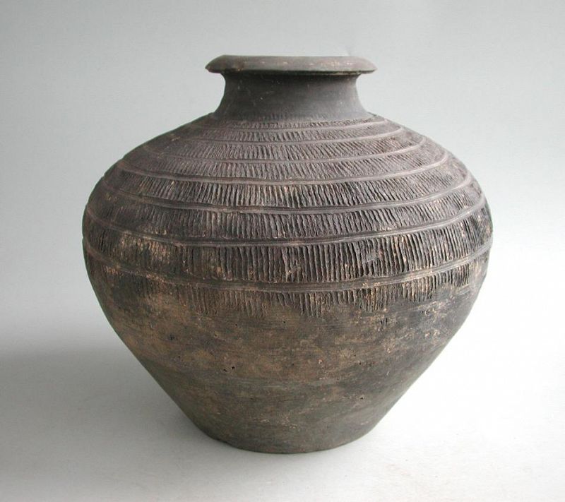 Large Chinese Warring States Impressed Pottery Jar (475 - 221 BC)