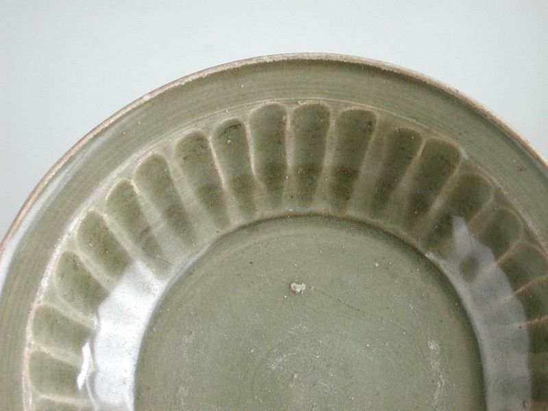 Chinese Song Dynasty Longquan Celadon Porcelain Dish