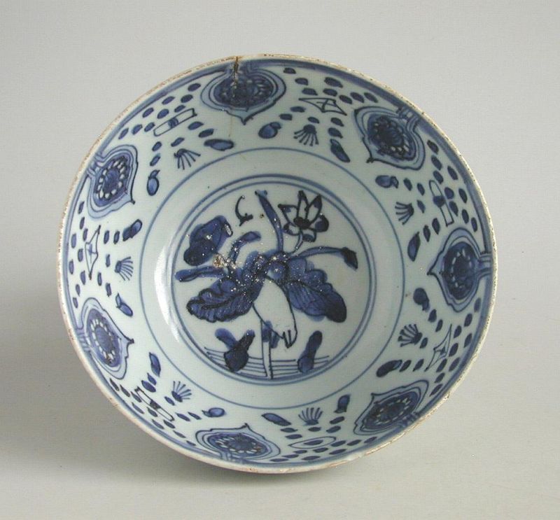 Large Chinese Ming Dynasty Blue & White Porcelain Bowl - Bird