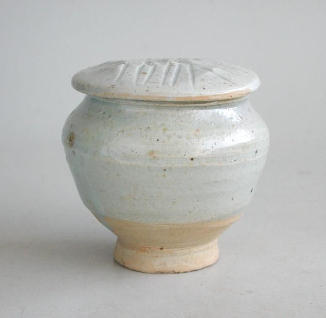 Chinese Song / Yuan Dynasty Qingbai Glazed Porcelain Covered Jar