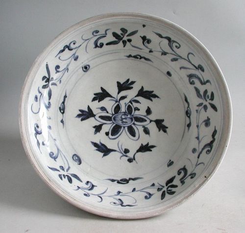 SALE LARGE Vietnamese 15th Century Blue & White Porcelain Dish (34 cm)