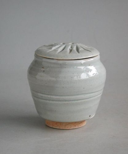 Chinese Song / Yuan Dynasty Qingbai Glazed Porcelain Covered Jar