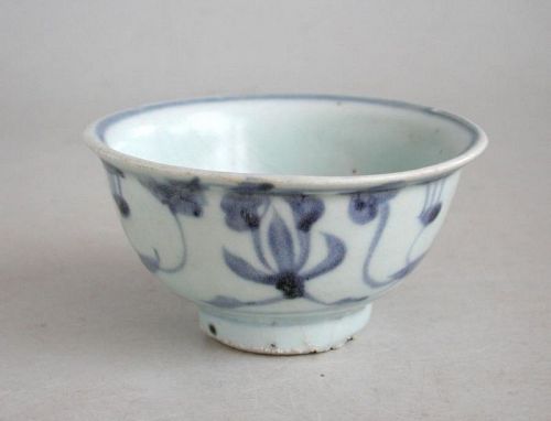 Fine Chinese Ming Dynasty Blue & White Porcelain Bowl - 15th Centur