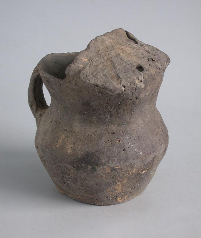 Rare Chinese Neolithic Pottery Owl Jar / Ewer - Qijia Culture