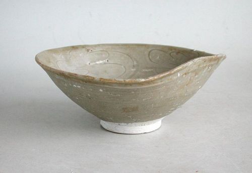 Chinese Song Dynasty Incised Qingbai / Celadon Porcelain Bowl - Warped