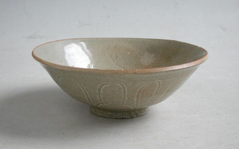 Chinese Song / Yuan Dynasty Qingbai Incised Bowl (with characters)
