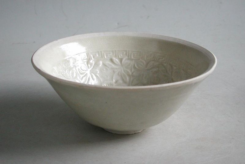 Fine Chinese Song Dynasty Qingbai Bowl with Moulded Lotus Pattern