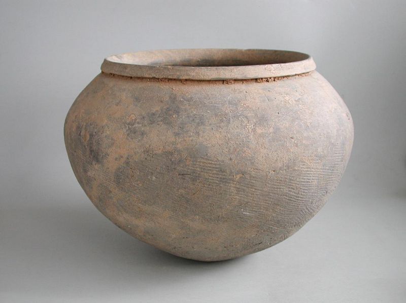 Large Chinese Eastern Zhou / Warring States Cord-Impressed Pottery Jar