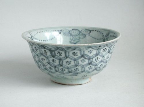 Chinese Ming Dynasty Blue & White Porcelain Bowl (Hongzhi)