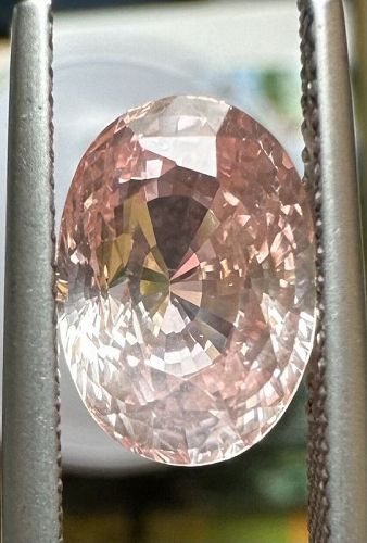 A Magnificent No Heat Unheated 6.04ct Padparadscha Sapphire GRS Cert