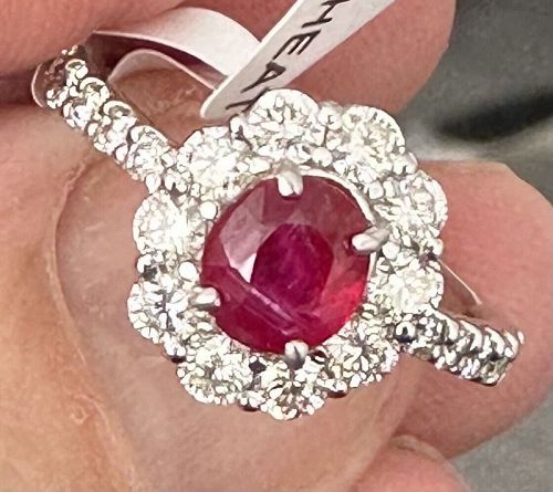 An Exquisite Unheated No Heat 1.04ct Burma Ruby & Diamond Plat Ring