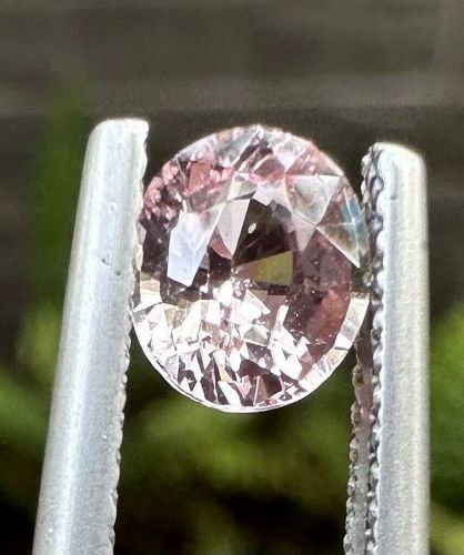 Exquisite Unheated No Heat 1.05ct Padparadscha Sapphire GIA Cert