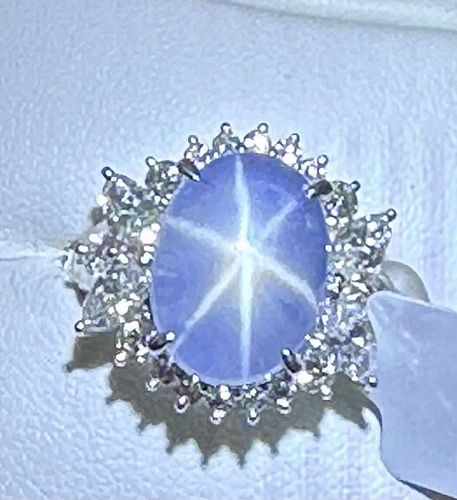 An Exquisite Sri Lanka 8.17ct Star Sapphire & Diamond Platinum Ring
