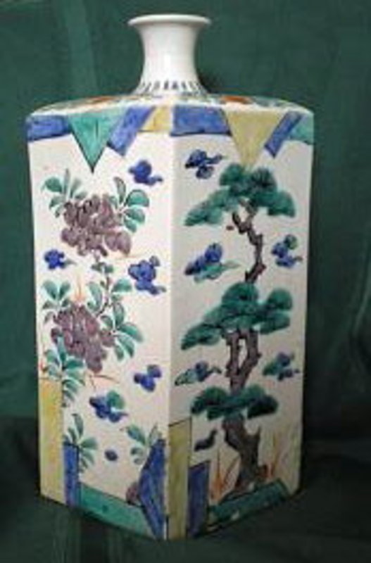 Edo Period Kakiemon Tokkuri