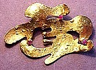 18K GOLD  AND RUBIES PIN - MODERNIST - SIGNED