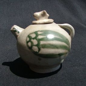 Rare and PERFECT Yue Yao Small Lidded Ewer