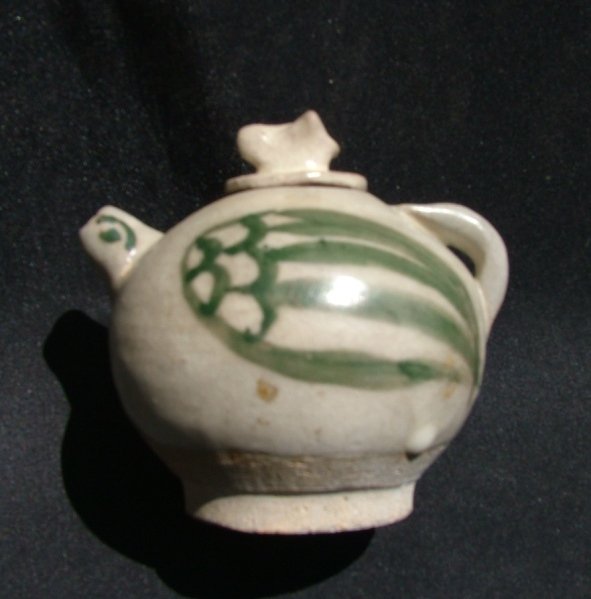 Rare and PERFECT Yue Yao Small Lidded Ewer