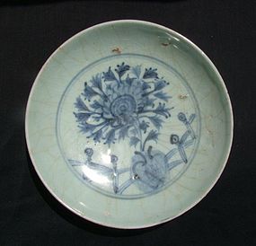 Early Ming Blue and White Dish
