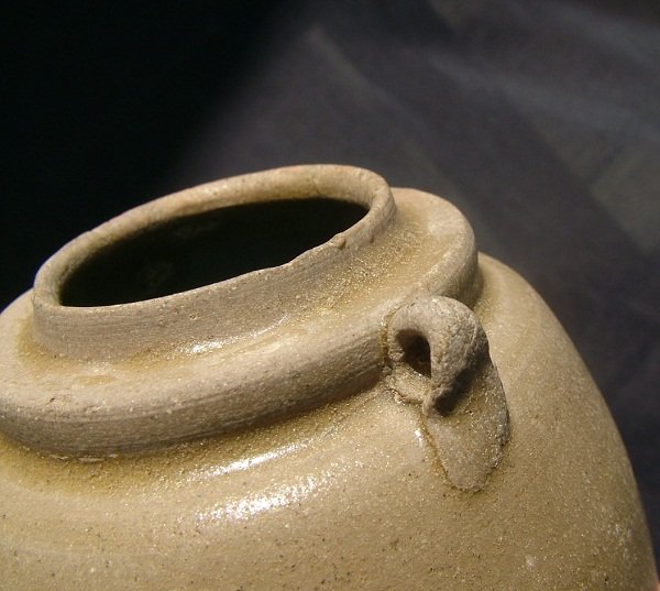 Yue Celadon Jar with Two Lugs