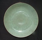 A RARE & HUGE GE TYPE QING CELADON CHARGER (41 CM)