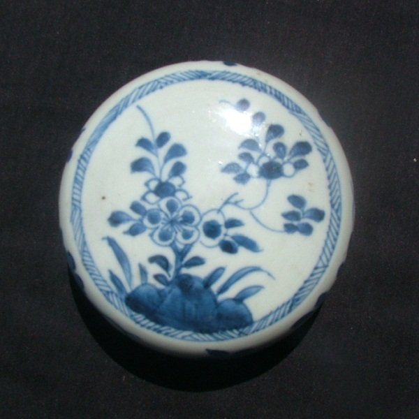 A Kangxi Blue and White Covered Box