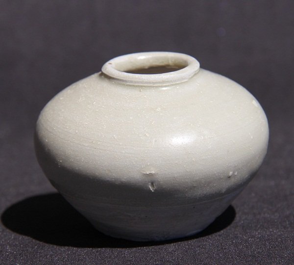 Song Qingbai Small Jar #2