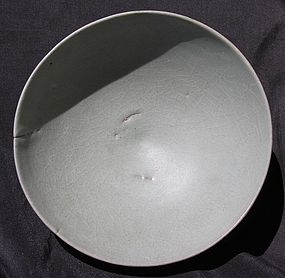 A Large Longquan Celadon Lotus Bowl (D=20 cm) #2