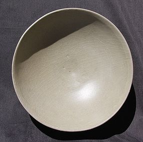A Large Longquan Celadon Lotus Bowl (D=20 cm) #5