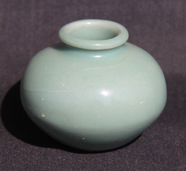 Good Yuan Longquan Celadon Jar
