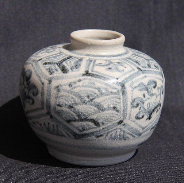 Annamese 15th century blue and white jar #2