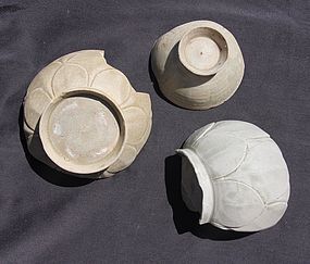 A Five Dynasty  Water Pot and Stem Cup Sample