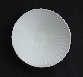 Song Qingbai Flower Shape Bowl