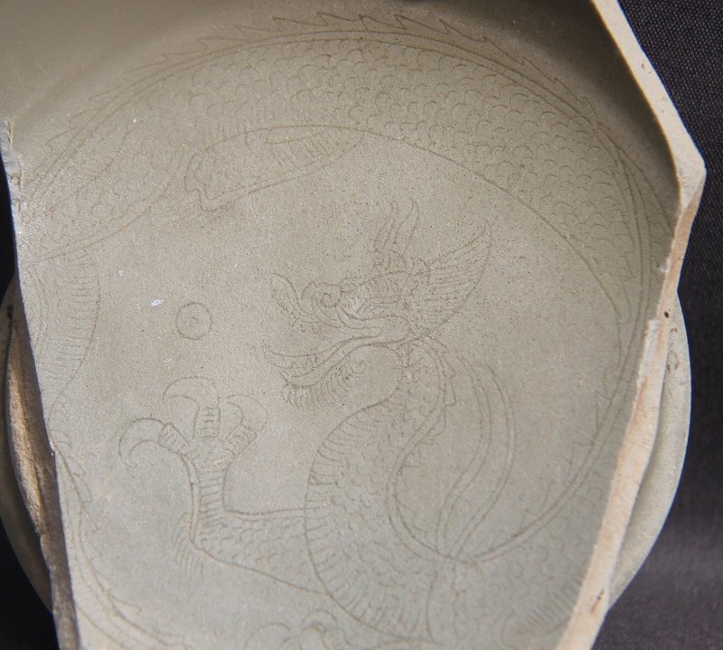 A Five Dynasty - Nothern Song Dragon Motif Bowl Sample