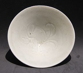 A RARE TANG DYNASTY CELADON YUE WARE CELADON CONICAL BOWL #1