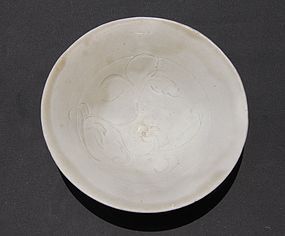 A RARE TANG DYNASTY CELADON YUE WARE CELADON CONICAL BOWL #2