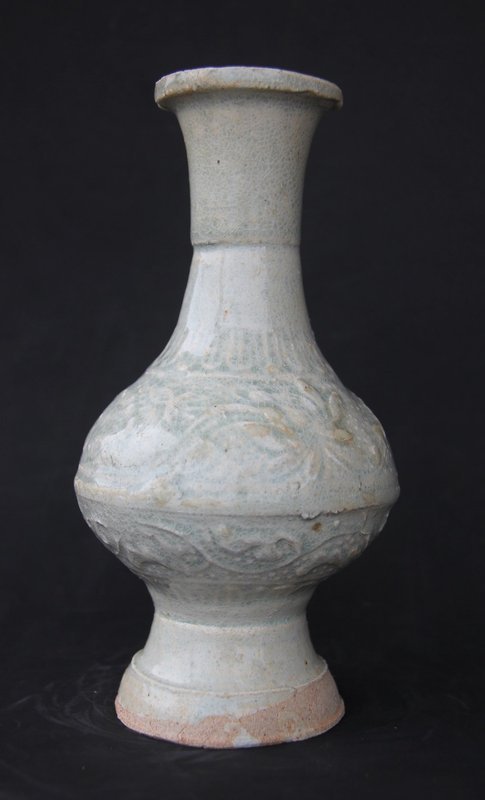 A RARE YUAN QINGBAI VASE WITH MOULDED FLORAL DECORATION