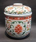 A RARE KANGXI POLYCHROMEWUCAI  COVERED JAR