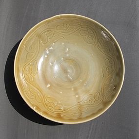 RARE AND LARGE SONG DYNASTY YAO ZHAO CELADON BOWL  22 CM