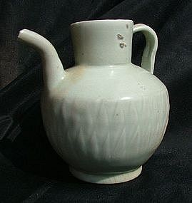 Song Ewer with Curverd Criss-cross Patern