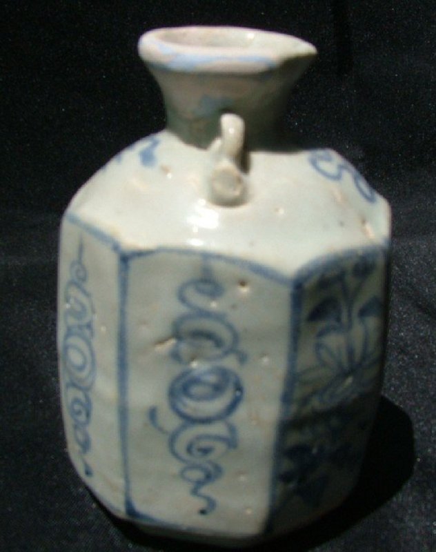 Rare Yuan Blue and White Six Lobed Jar